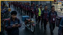 AI के बाद रोबोट्स ने बढ़ाई बेचैनी! छिनने जा रही 7 लाख युवाओं की नौकरी, इस टेक दिग्गज ने चेताया