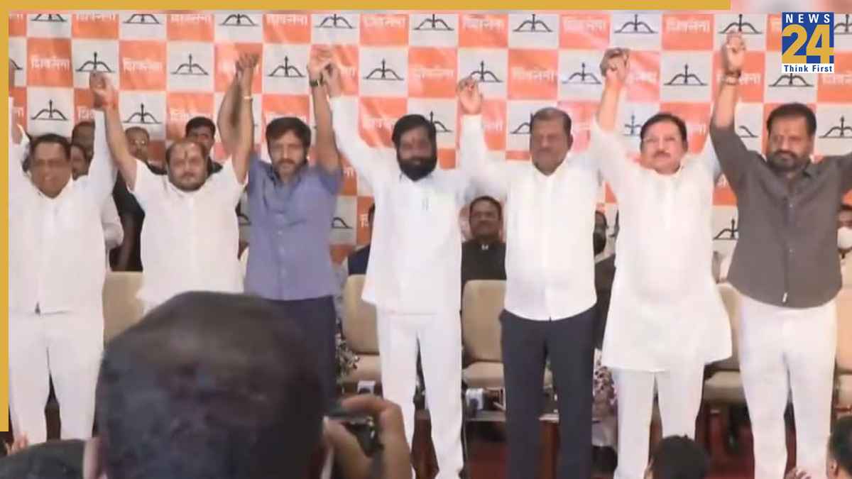 6 बागी सांसद 'शिंदे सेना' में शामिल, उद्धव गुट की शिवसेना से अलग होने का किया ऐलान