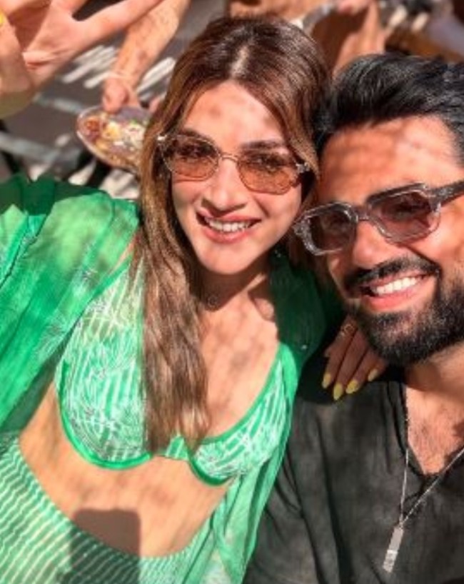 Kriti Sanon, Kabir Bahia-1-2-3