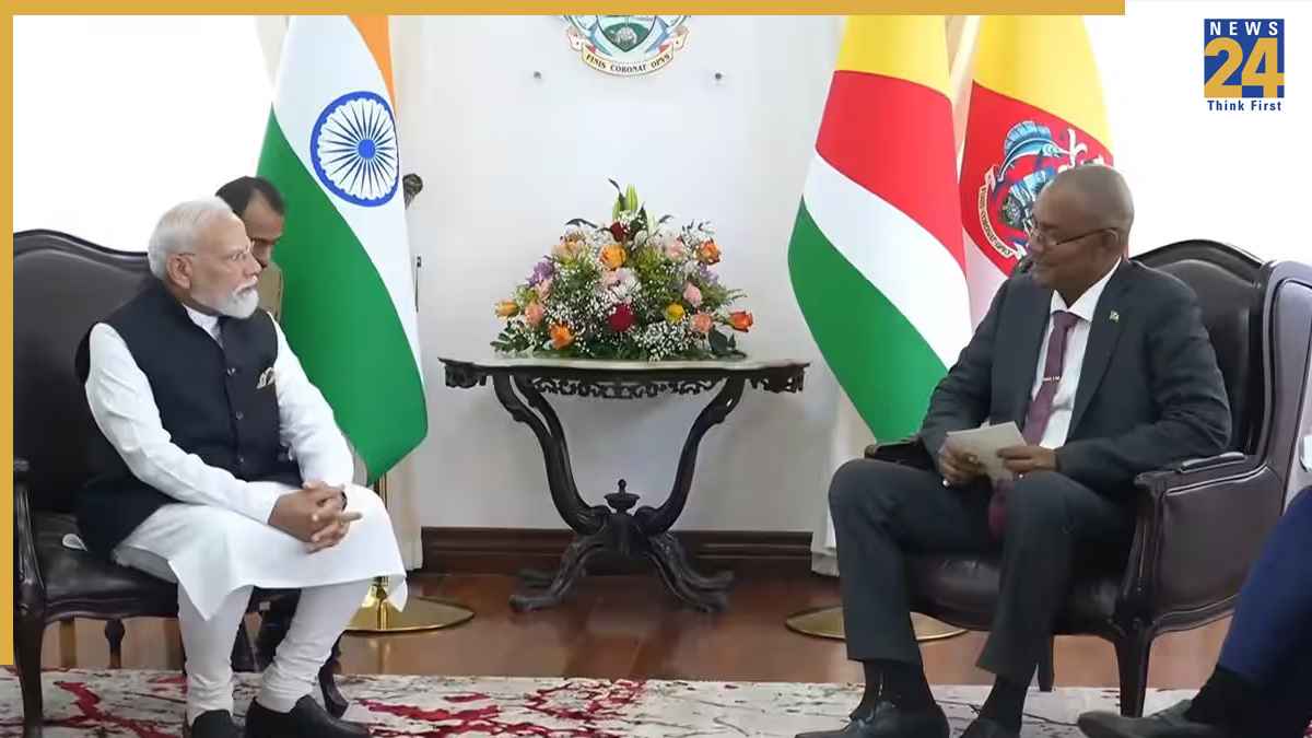 पीएम मोदी के सेशेल्स दौरे पर दोनों देशों के बीच 19 अहम समझौते, रक्षा से लेकर UPI तक बढ़ा सहयोग