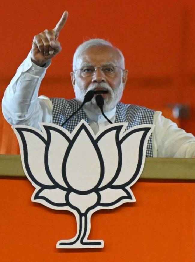 गुजरात में BJP के चारों उम्मीदवारों की जीत तय