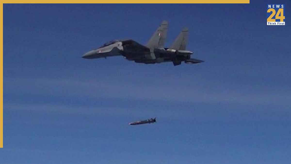 RudraM-II: DRDO ने किया 'रुद्रएम-II' मिसाइल का सफल परीक्षण, ताकत जान कांप जाएगा दुश्मन!