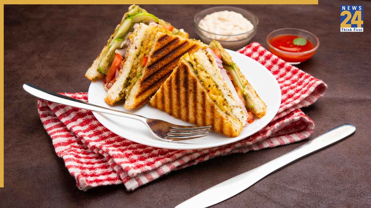 Snacks Recipe: घर पर ही मिटाने में बनाएं हेल्दी वेजिटेबल सैंडविच, स्वाद और हेल्थ दोनों के लिए परफेक्ट