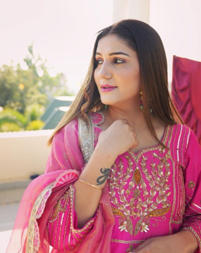 Sapna Choudhary, Veer Sahu-1-2-3-4