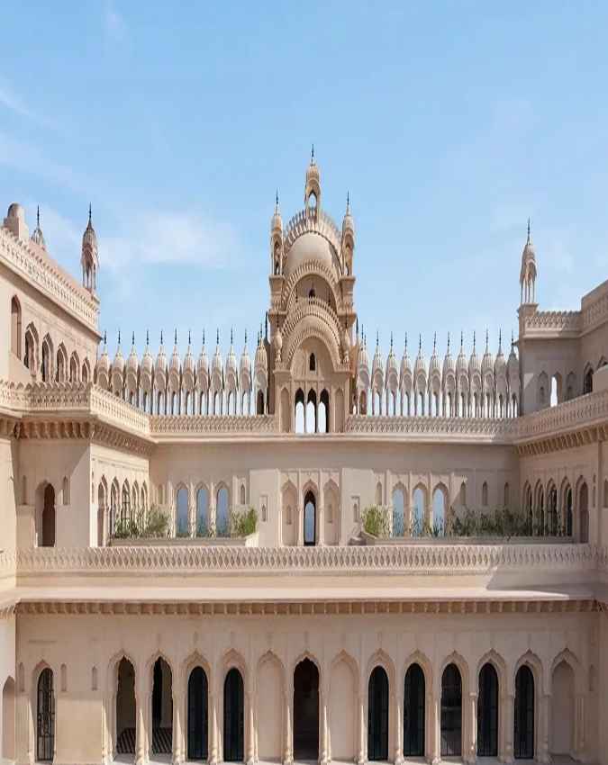 द ओबेरॉय राजगढ़ पैलेस, भारत