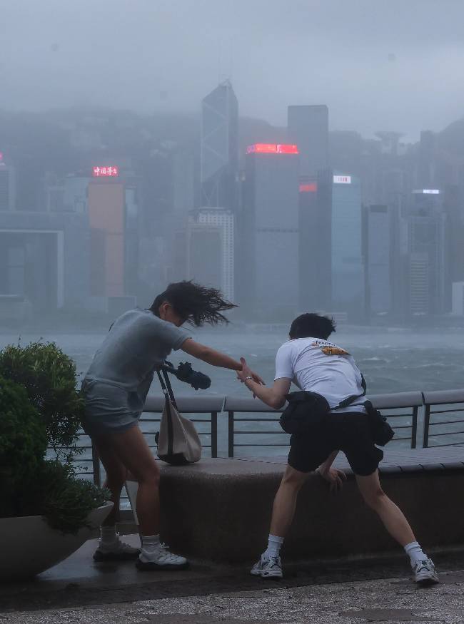cyclonic storm-1-2