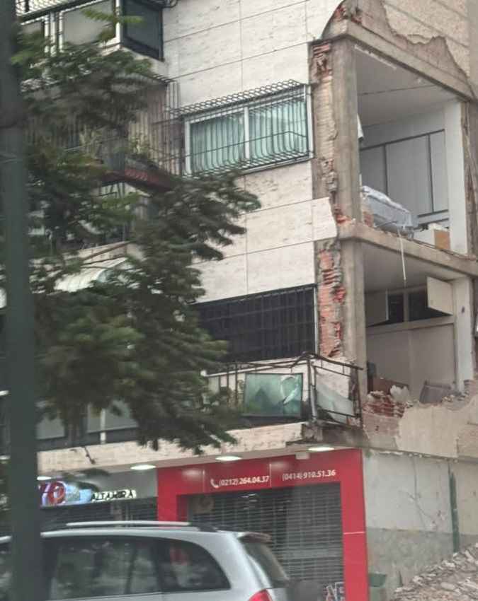 मलबे में जिंदगियों की तलाश, रेस्क्यू ऑपरेशन तेज