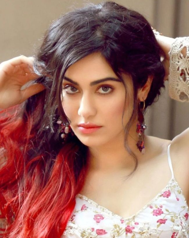 adah sharma living in sushant singh rajput flat-1-2-3-4-5-6