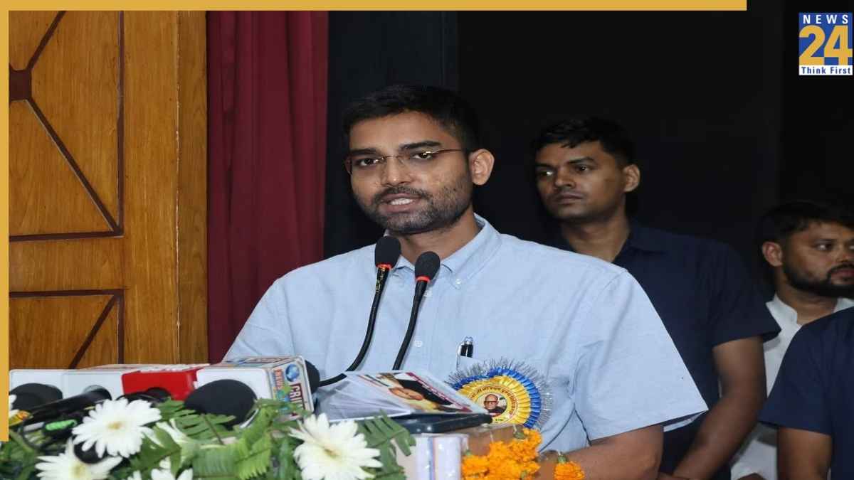 बिहार के मंत्री दीपक प्रकाश की नियुक्ति पर क्यों भड़का SC? राज्य सरकार और चुनाव आयोग को भी नोटिस; जानें क्या है पूरा मामला