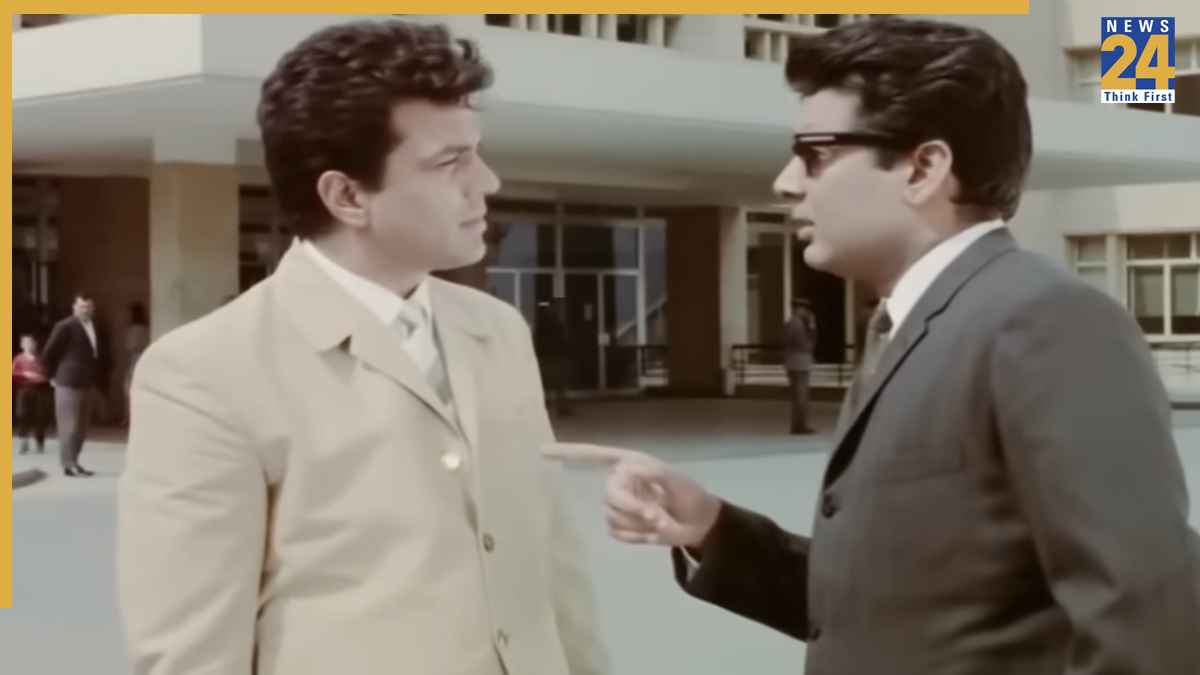 dharmendra fil aakhen