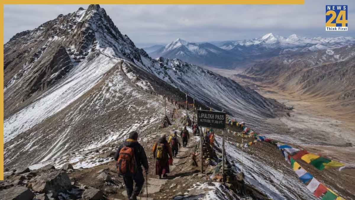 Kailash Mansarovar Yatra 2026: 'पूरे दस्तावेजों के बिना अपनी यात्रा शुरू न करें', सरकार ने जारी की प्राइवेट टूर यात्रियों के लिए एडवाइजरी