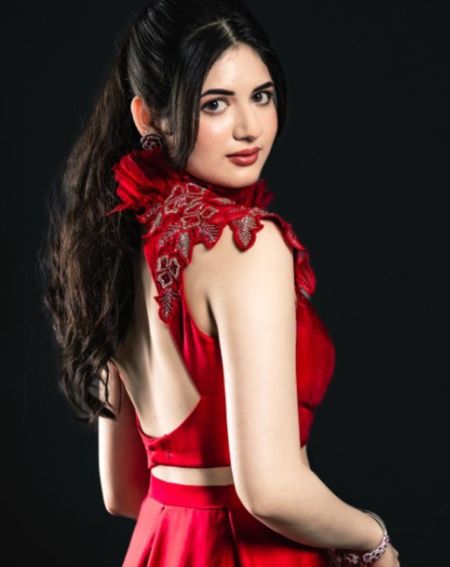 harshaali Malhotra birthday-1-2-3-4-5-6-7-8