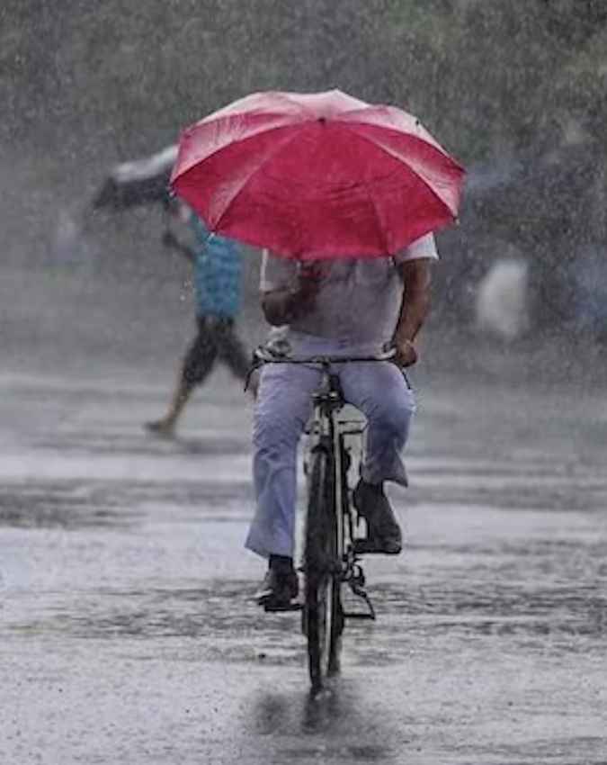 तेलंगाना में 48 घंटे भारी बारिश