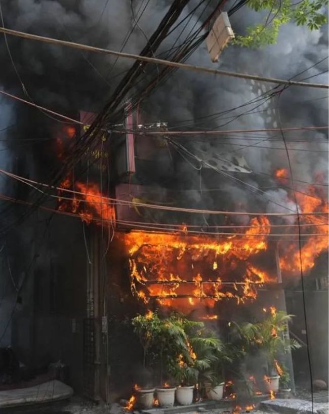 Delhi Malviya Nagar Fire-1-2-3