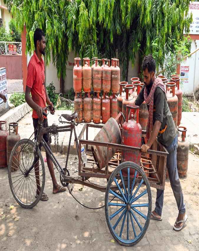 लेह में सबसे महंगा घरेलू सिलेंडर