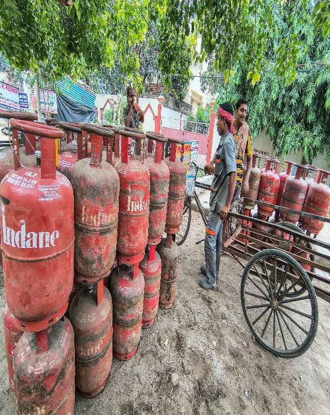 बेंगलुरू में कितने का है गैस सिलेंडर?