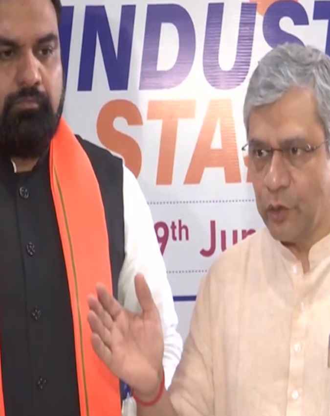 दिल्ली से वाराणसी होते हुए पटना जाएगी बुलेट