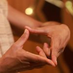 Yoga Day 2026: PCOS की समस्या से जूझ रही हैं? स्पिरिचुअल गुरु की ये योगिक आदतें दिला सकती हैं राहत