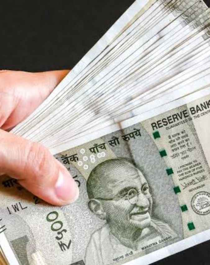 हिंदी और अंग्रेजी अलग क्यों लिखी जाती हैं?