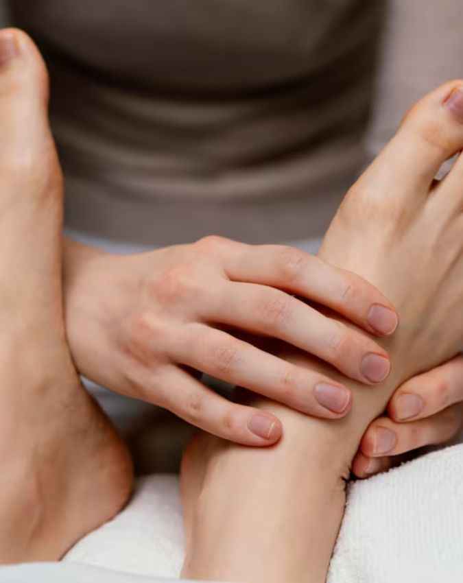 पैरों में भारीपन और जकड़न 