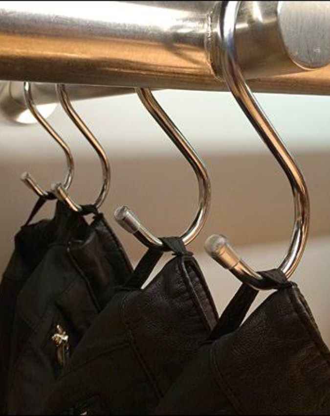क्या इन लूप्स को पहनते समय बाहर रखना चाहिए?