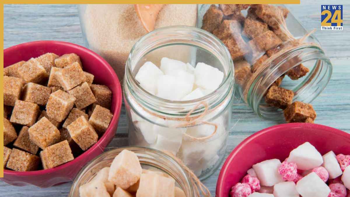 चीनी में फंगस लग जाए तो क्या करें? अपनाएं ये स्टोरिंग हैक, नहीं होगी चिपचिपी 