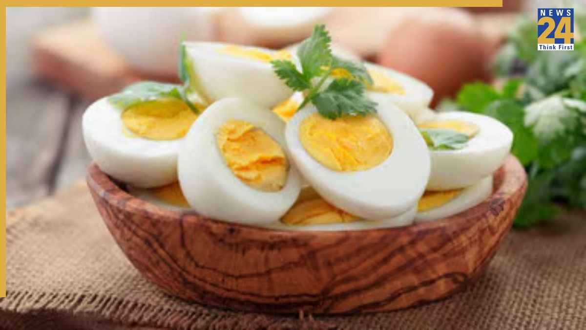 किन 5 लोगों को नहीं खाना चाहिए अंडा? फायदे की जगह हो सकती है परेशानी