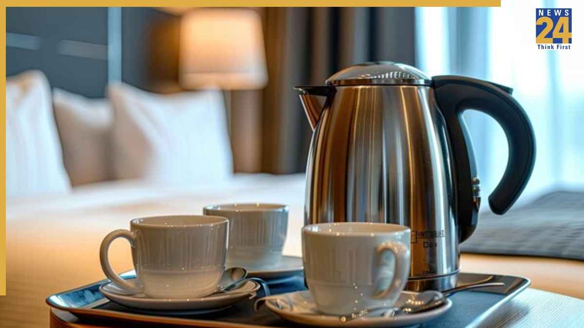 होटल में जाते ही यूज ना करें रूम में रखी Kettle, ऐसा करना हो सकता है खतरनाक! पहले रखें इन बातों का ध्यान