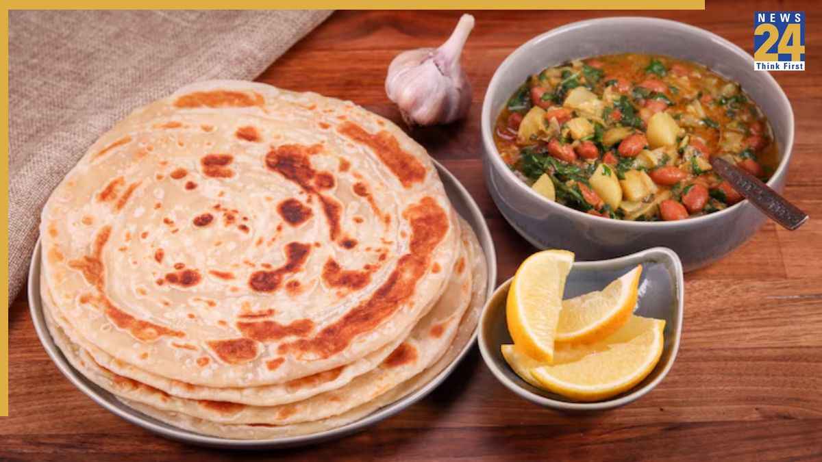 Leftover Roti Recipe: बासी रोटी से तैयार करें मसालेदार सब्जी, हर कोई मांगेगा दोबारा