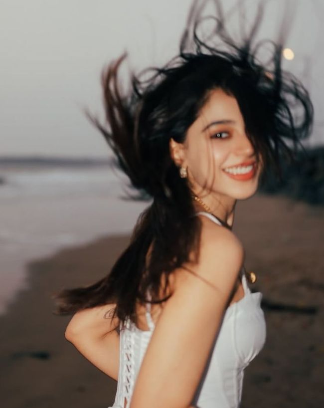 Niti Taylor Alliance reality show-1-2-3