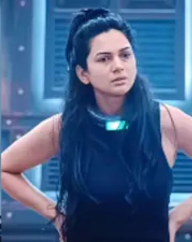 akanksha chamola bisexual-1-2-3-4