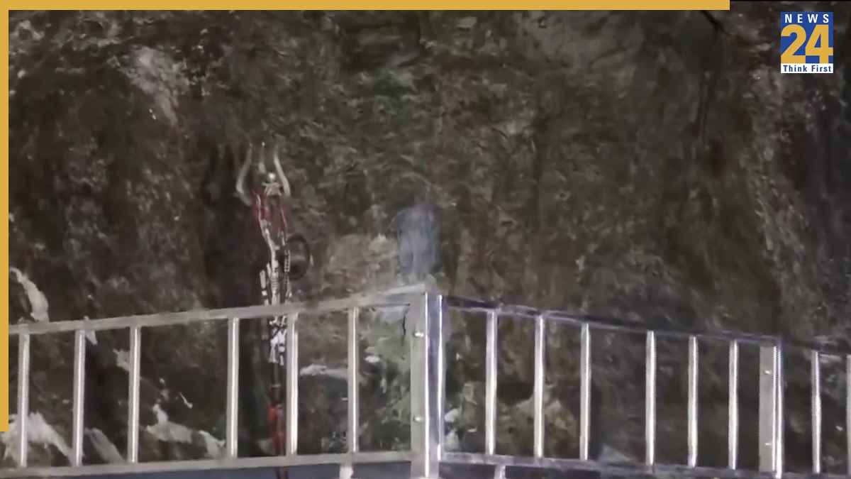 अमरनाथ गुफा का पवित्र शिवलिंग सिर्फ चार दिनों में लगभग 90% पिघला, श्रद्धालुओं में बढ़ी चिंता