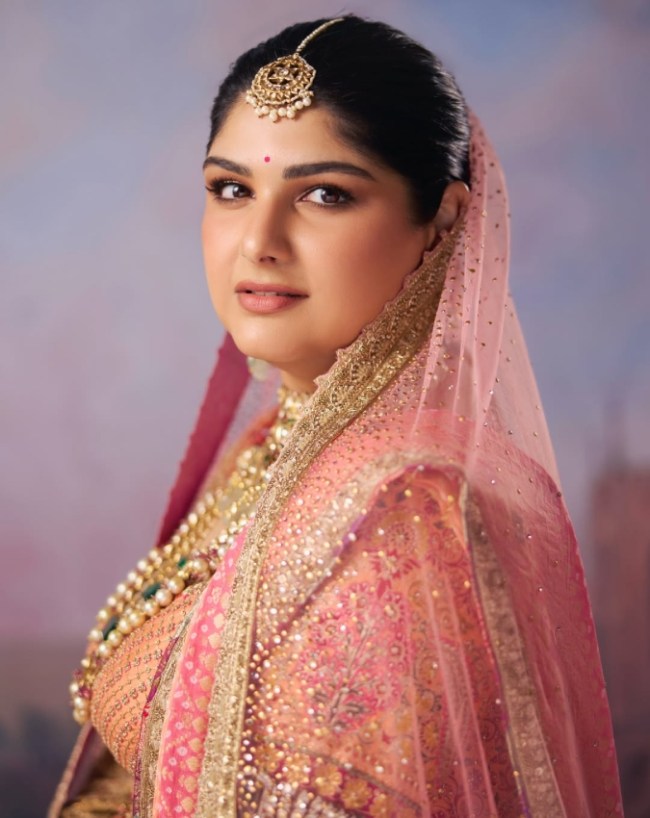 Anshula Kapoor photos-1-2-3-4-5