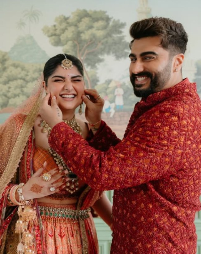 Arjun Kapoor, anshula Kapoor-1-2-3-4