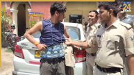 बिहार में शराब तस्कर का ‘देसी जुगाड़’! शरीर पर बांध रखे थे शराब के पैकेट, पुलिस ने ऐसे धर दबोचा