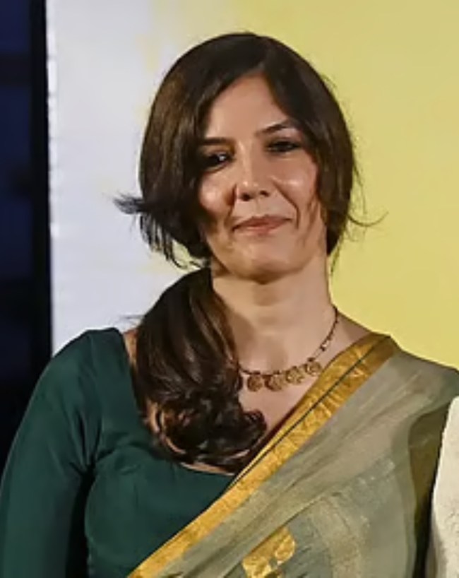 Gauri Spratt-1-2-3-4-5-6-7