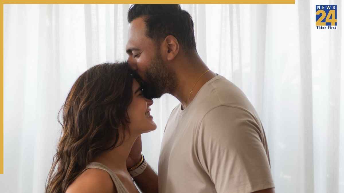 Karishma Tanna बनीं मां, बेटे को दिया जन्म, शेयर किया पोस्ट