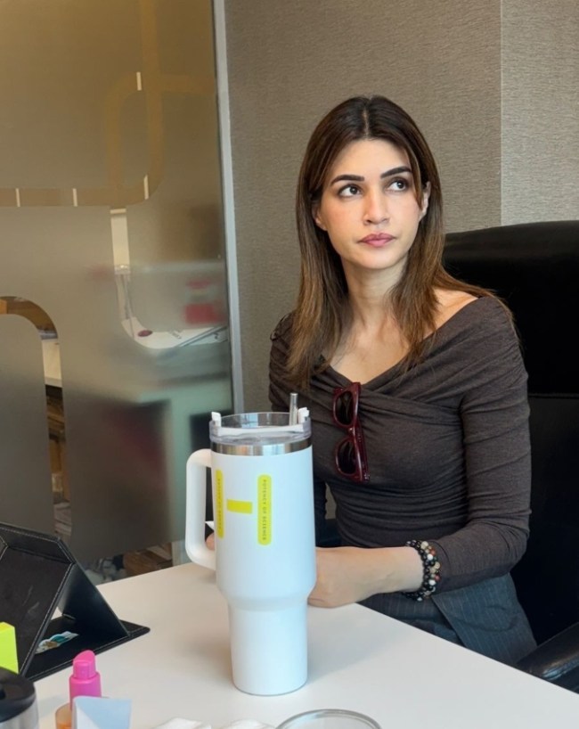 Kriti Sanon, Kabir Bahia-1-2-3-4-5-6