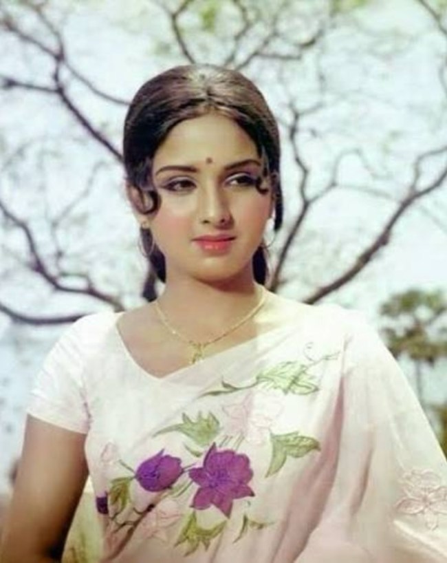 Leena Chandavarkar-1-2-3-4-5