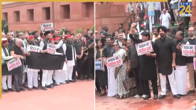 Congress Parliament Protest Black Clothes