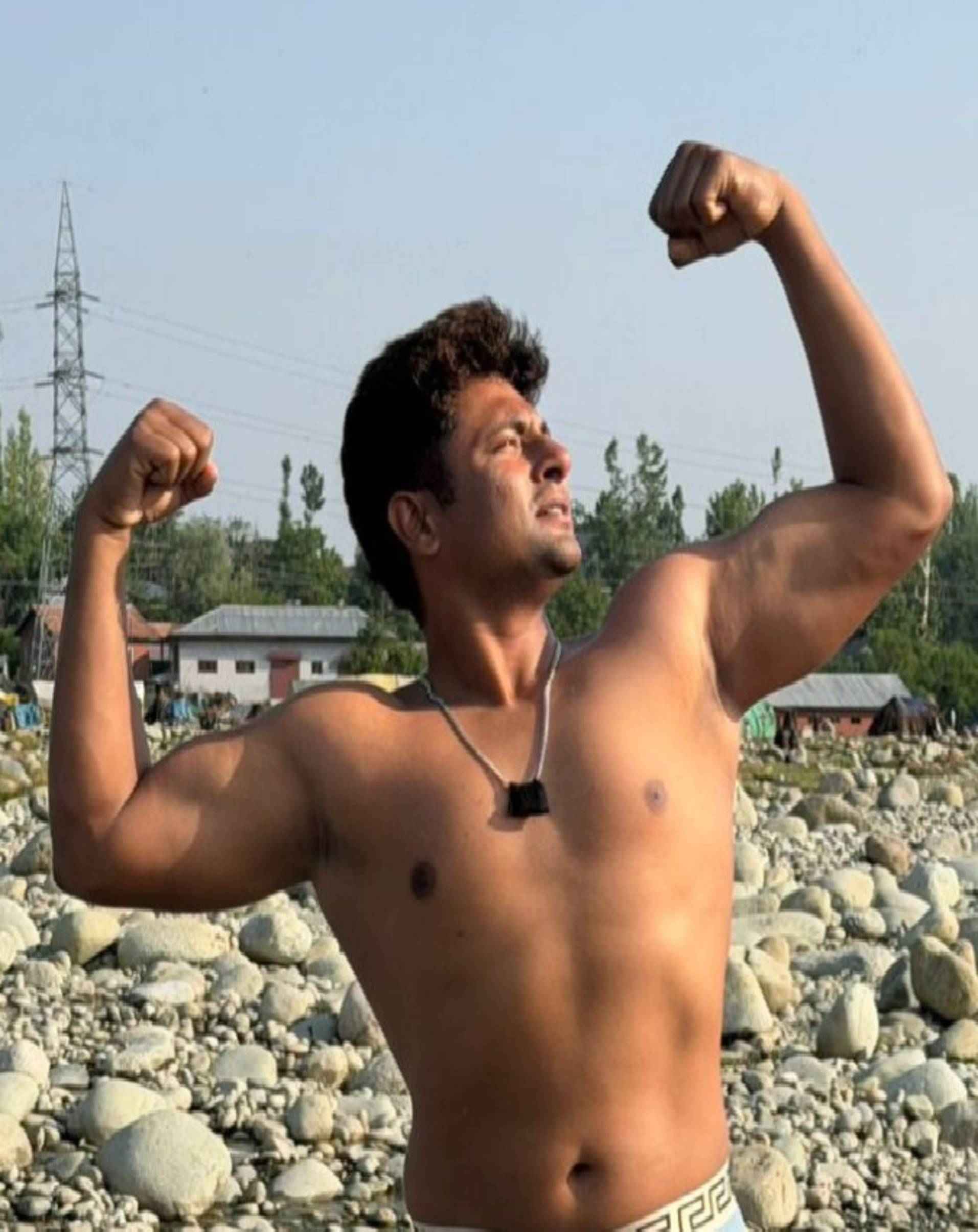 रोटी, चावल, चीनी और बेकरी आइटम किया बंद