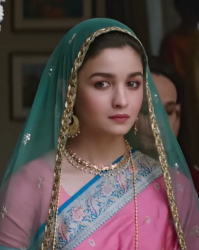 Raazi Film-1-2