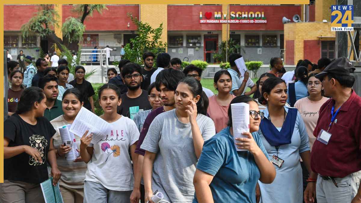 CBSE 10th Second Board Result 2026: सीबीएसई ने जारी किया 10वीं सेकंड बोर्ड एग्जाम का रिजल्ट; ऐसे करें चेक