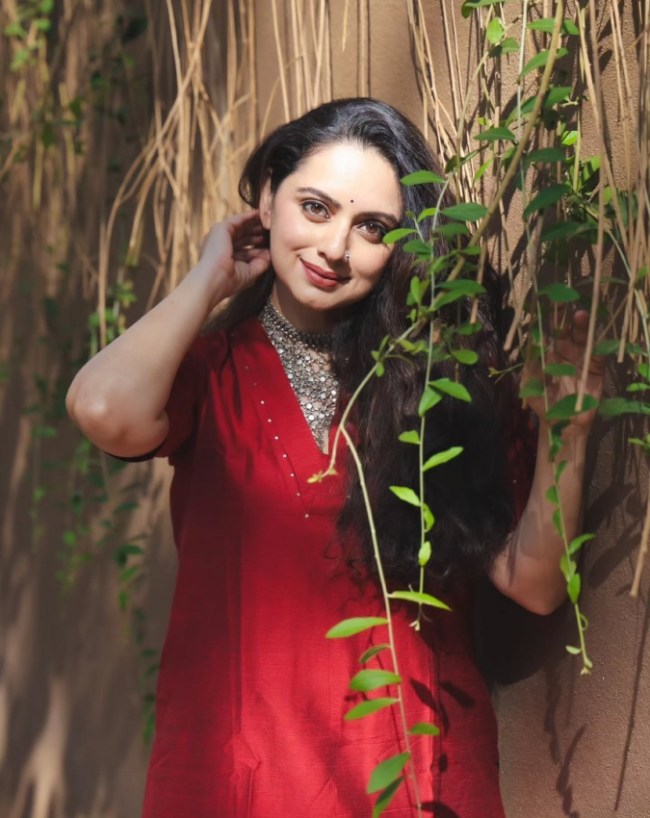 Shruti Marathe-1-2-3-4