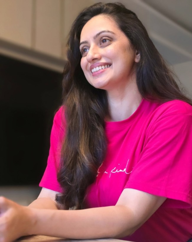 Shruti Marathe-1-2