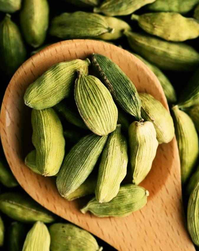 हरी इलायची - शुक्र की कृपा 