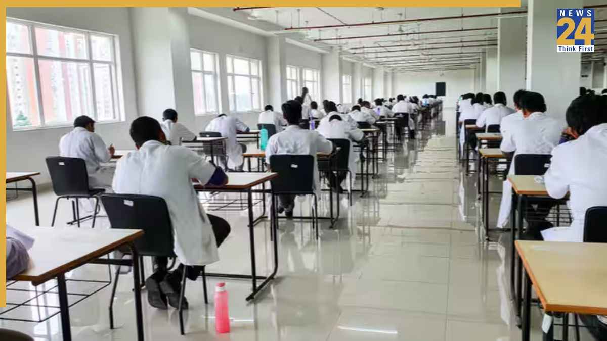 'एक ही दिन में तीन बार बदला स्कोर…', NEET कैंडिडेट का बड़ा आरोप, कोर्ट तक पहुंचा मामला