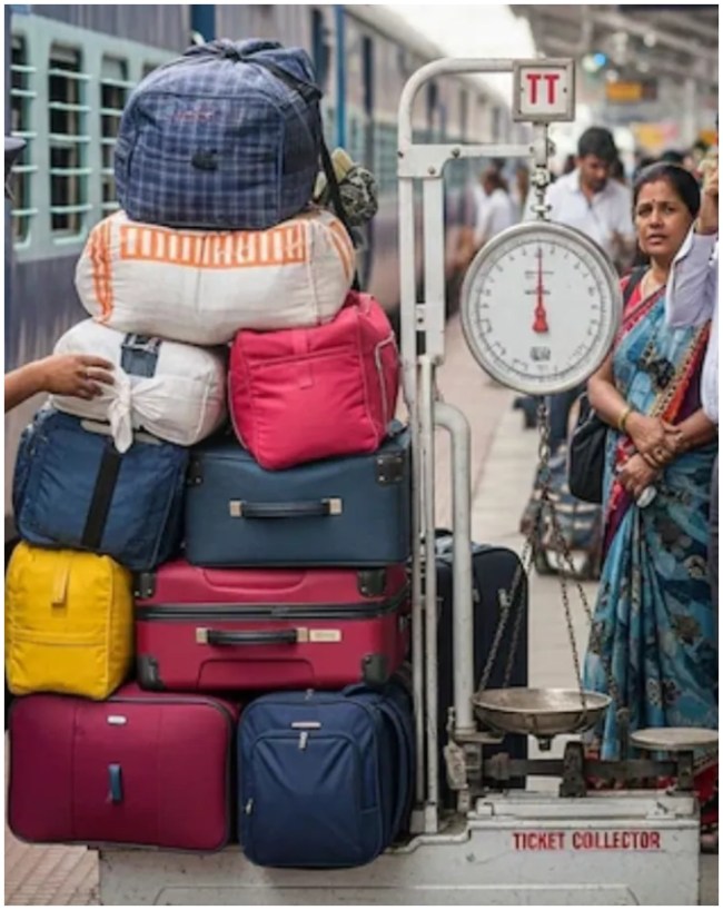 train luggage-1-2
