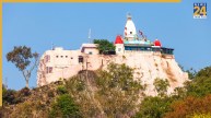 न होगी पजामे में जेब और न ही ले जा सकेंगे थैला, राम मंदिर के बाद हरिद्वार के मनसा देवी में पुजारियों के लिए लागू हुए सख्त नियम