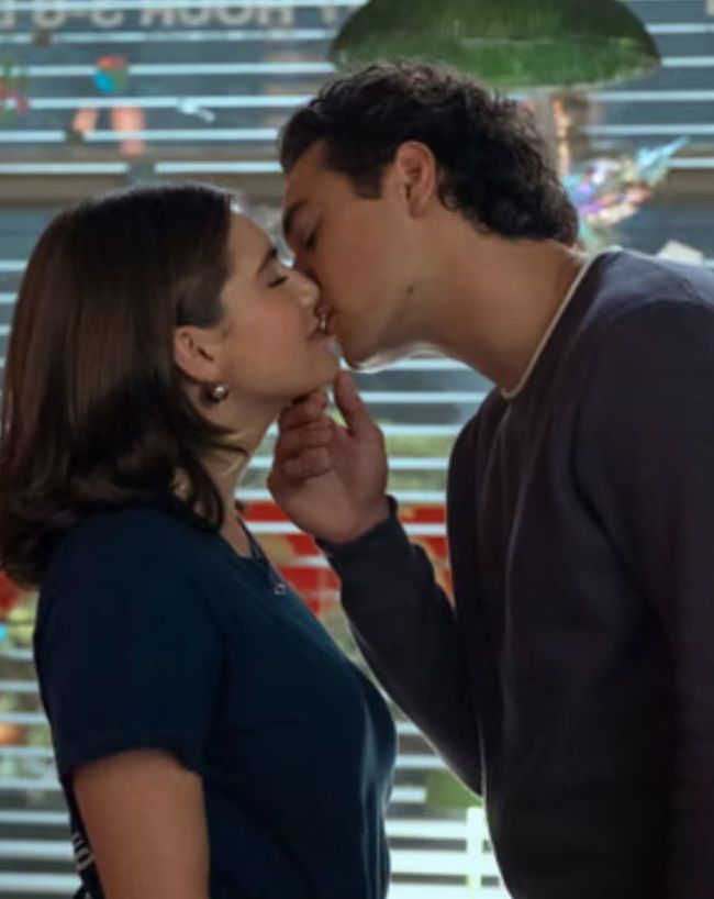 off campus trending on prime video-1-2-3-4